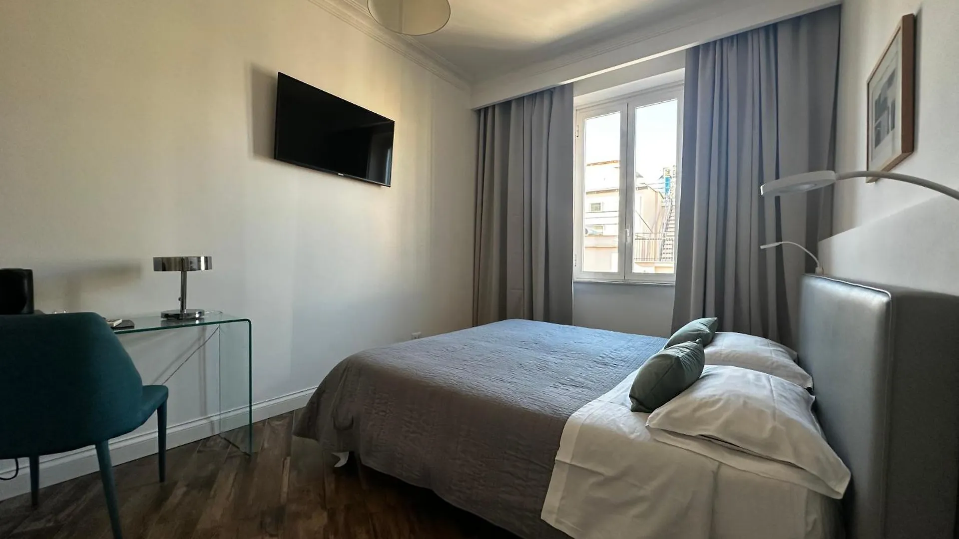 All Comfort Astoria Palace Rome Bed & Breakfast