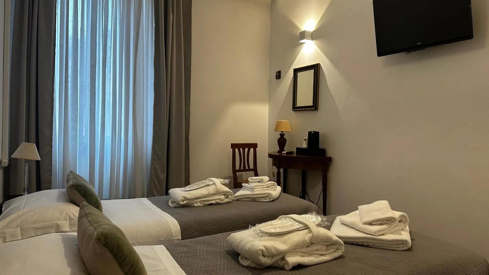 *** Bed & Breakfast All Comfort Astoria Palace Rome Italy